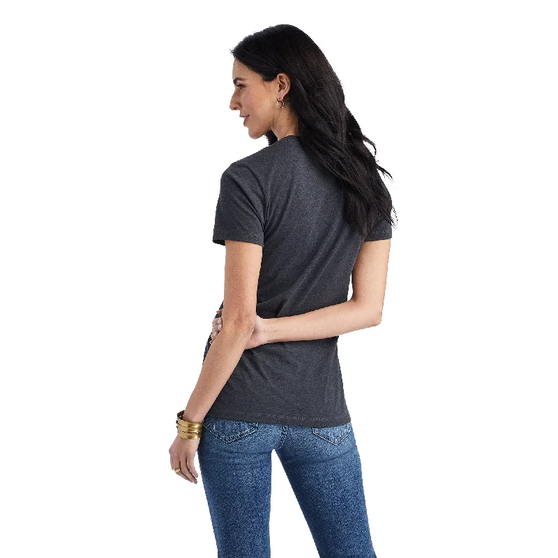 10042722 Ariat Wms Wheat Script ss Tee