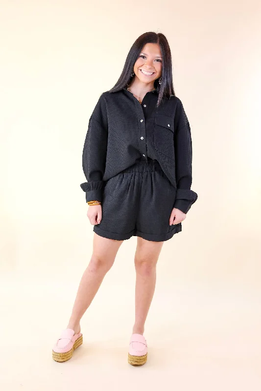 Escaping Ordinary Waffle Weave Shorts with Cuffed Hem in Black